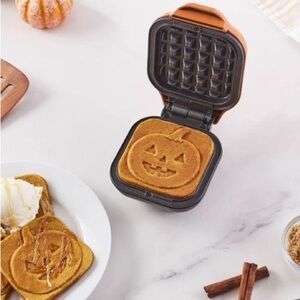 Mini Waffle Maker Jack -O-Lantern - Rise by Dash - Hash Browns, Keto Chaffles